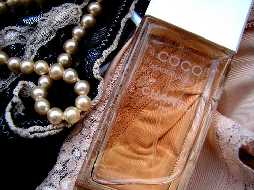 chanel-coco-mademoiselle-fashion-girl-lace-Favim.com-150198